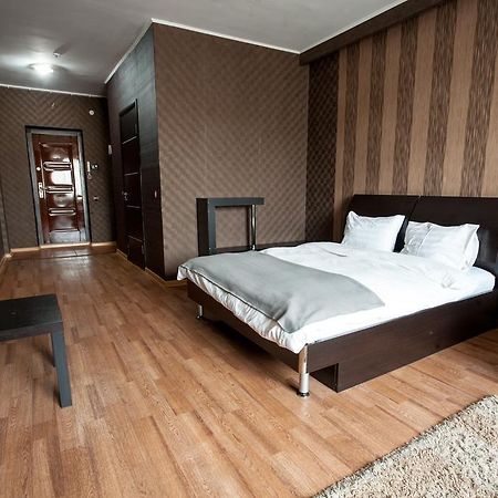 Апартаменты На Маркова Almaty Ngoại thất bức ảnh