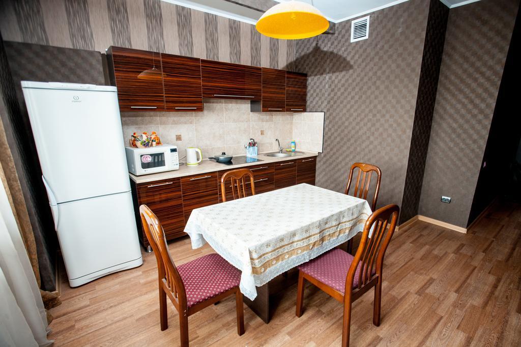 Апартаменты На Маркова Almaty Ngoại thất bức ảnh